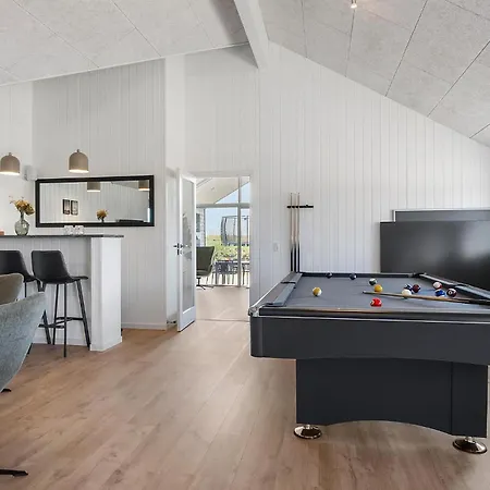 Feriehus Fantastisk Hjem I Med Sauna Bogense
