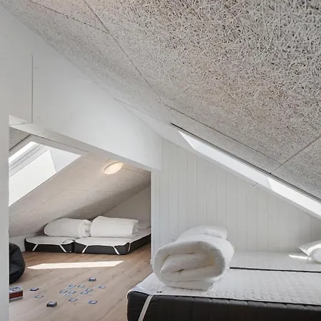 Feriehus Fantastisk Hjem I Med Sauna Bogense