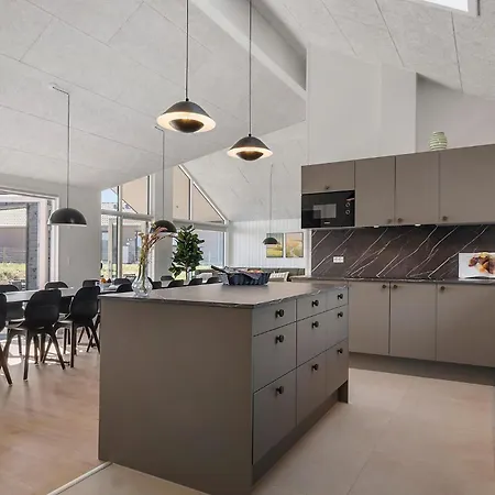 Fantastisk Hjem I Med Sauna Feriehus